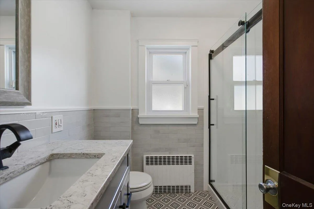 FULL BATH WALK IN SHOWER FULL BATH WALK IN SHOWER
