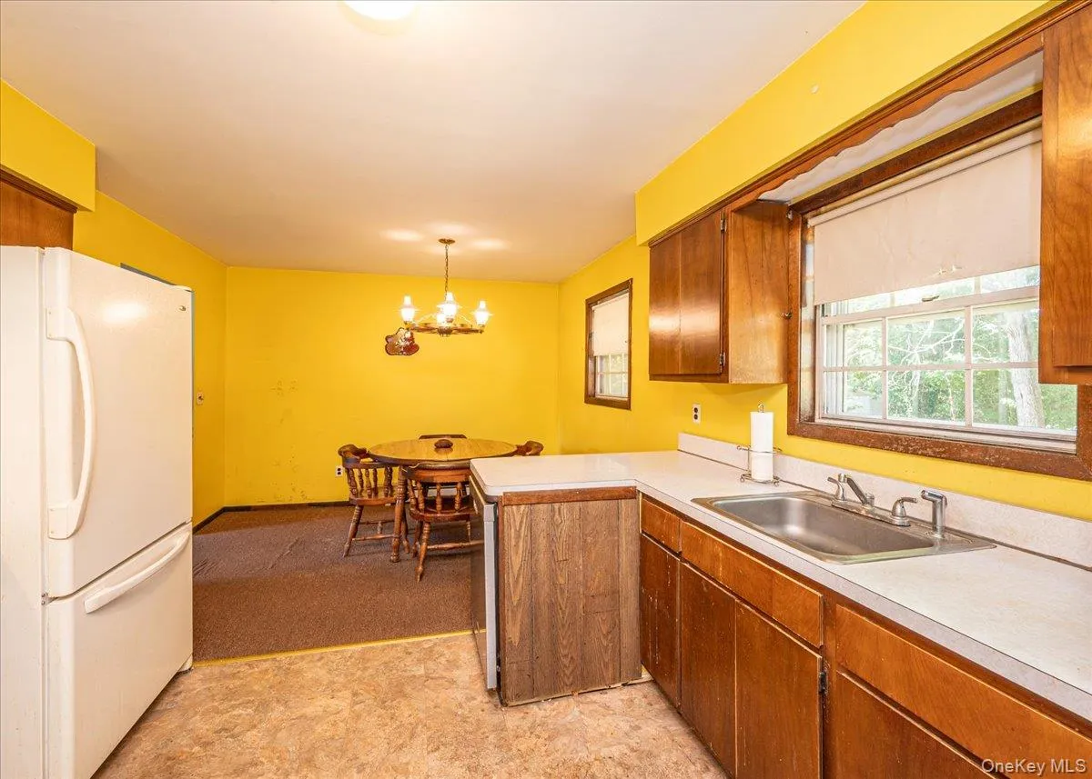 632 Spruce Avenue, Islip, NY, 3 Bedrooms Bedrooms, 7 Rooms Rooms,1 BathroomBathrooms,Residential,For Rent,Spruce,0,1050704 632 Spruce Avenue, Islip, NY, 3 Bedrooms Bedrooms, 7 Rooms Rooms,1 BathroomBathrooms,Residential,For Rent,Spruce,0,1050704