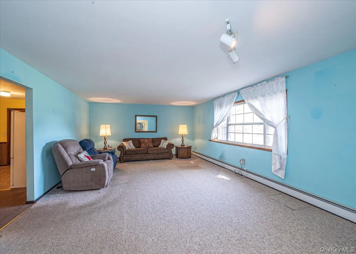 632 Spruce Avenue, Islip, NY, 3 Bedrooms Bedrooms, 7 Rooms Rooms,1 BathroomBathrooms,Residential,For Rent,Spruce,0,1050704 632 Spruce Avenue, Islip, NY, 3 Bedrooms Bedrooms, 7 Rooms Rooms,1 BathroomBathrooms,Residential,For Rent,Spruce,0,1050704