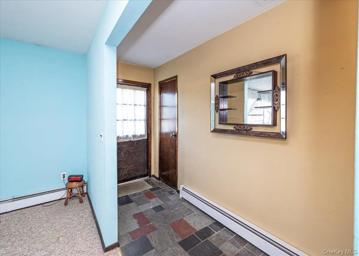 632 Spruce Avenue, Islip, NY, 3 Bedrooms Bedrooms, 7 Rooms Rooms,1 BathroomBathrooms,Residential,For Rent,Spruce,0,1050704 632 Spruce Avenue, Islip, NY, 3 Bedrooms Bedrooms, 7 Rooms Rooms,1 BathroomBathrooms,Residential,For Rent,Spruce,0,1050704