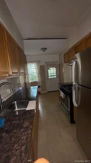 1007 223rd Street, New York, NY, 3 Bedroom Bedrooms, 9 Room Rooms,1 BathroomBathrooms,Residential Lease,For Rent,223rd,0,1050709 1007 223rd Street, New York, NY, 3 Bedroom Bedrooms, 9 Room Rooms,1 BathroomBathrooms,Residential Lease,For Rent,223rd,0,1050709