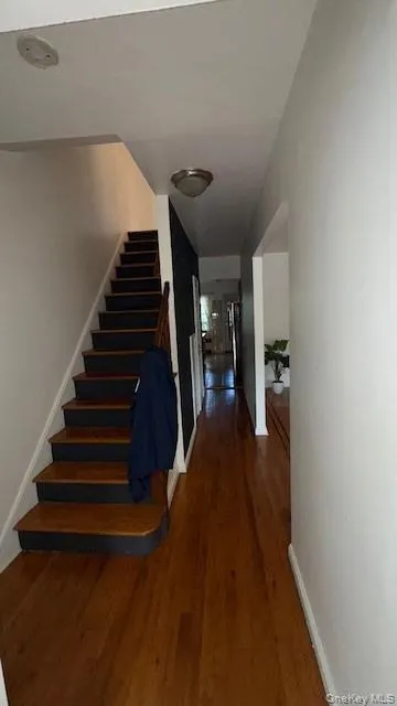 1007 223rd Street, New York, NY, 3 Bedroom Bedrooms, 9 Room Rooms,1 BathroomBathrooms,Residential Lease,For Rent,223rd,0,1050709 1007 223rd Street, New York, NY, 3 Bedroom Bedrooms, 9 Room Rooms,1 BathroomBathrooms,Residential Lease,For Rent,223rd,0,1050709