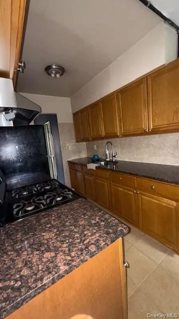 1007 223rd Street, New York, NY, 3 Bedroom Bedrooms, 9 Room Rooms,1 BathroomBathrooms,Residential Lease,For Rent,223rd,0,1050709 1007 223rd Street, New York, NY, 3 Bedroom Bedrooms, 9 Room Rooms,1 BathroomBathrooms,Residential Lease,For Rent,223rd,0,1050709
