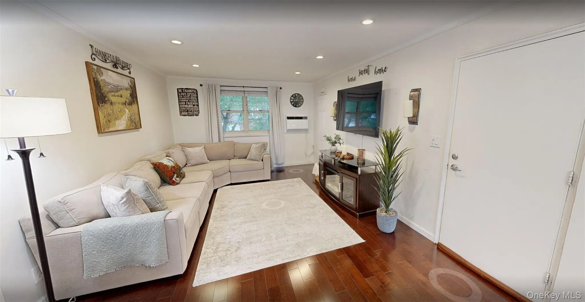 58-22 251st Street, New York, NY, 2 Bedrooms Bedrooms, 5 Rooms Rooms,1 BathroomBathrooms,Residential,For Rent,251st,0,1050716 58-22 251st Street, New York, NY, 2 Bedrooms Bedrooms, 5 Rooms Rooms,1 BathroomBathrooms,Residential,For Rent,251st,0,1050716