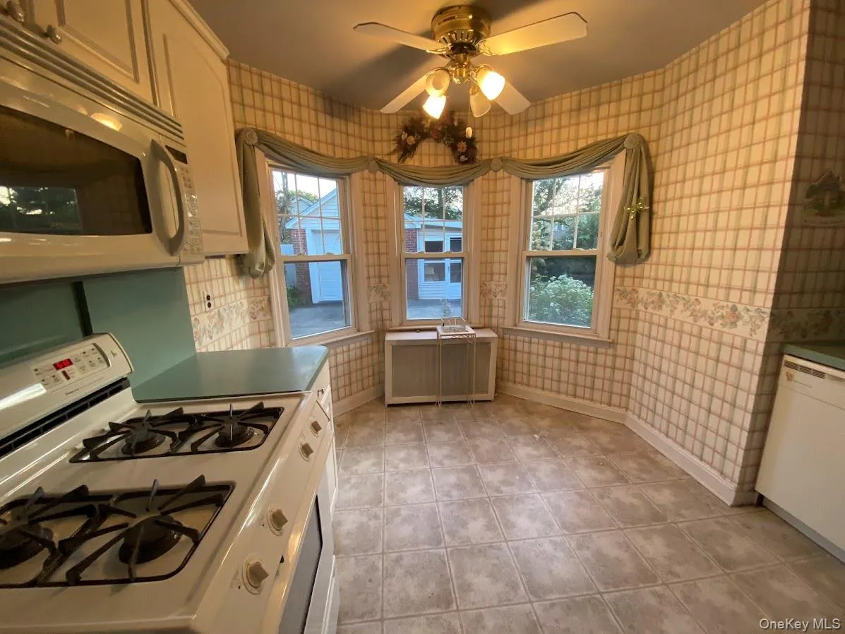 10 Purdy, Hempstead, NY, 3 Bedrooms Bedrooms, 6 Rooms Rooms,1 BathroomBathrooms,Residential,For Rent,Purdy,0,1050717 10 Purdy, Hempstead, NY, 3 Bedrooms Bedrooms, 6 Rooms Rooms,1 BathroomBathrooms,Residential,For Rent,Purdy,0,1050717