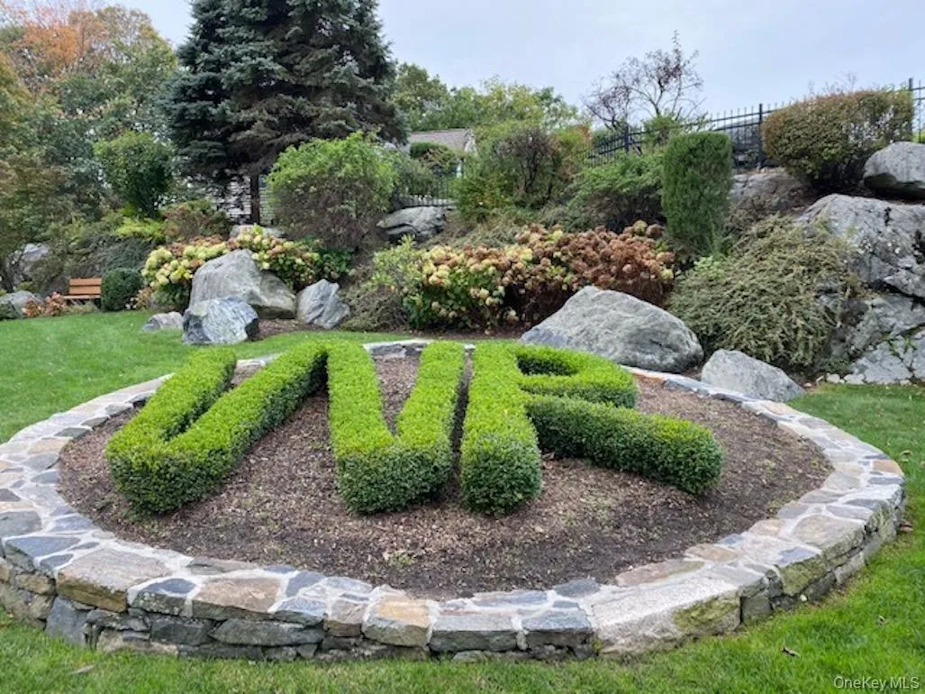 51 Winding Ridge Road, Greenburgh, NY, 4 Bedrooms Bedrooms, 9 Rooms Rooms,3 BathroomsBathrooms,Residential Lease,For Rent,Winding Ridge,0,1050724 51 Winding Ridge Road, Greenburgh, NY, 4 Bedrooms Bedrooms, 9 Rooms Rooms,3 BathroomsBathrooms,Residential Lease,For Rent,Winding Ridge,0,1050724