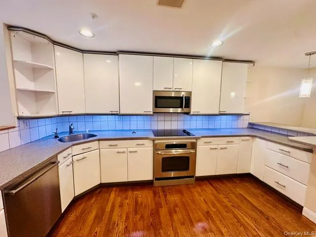 51 Winding Ridge Road, Greenburgh, NY, 4 Bedrooms Bedrooms, 9 Rooms Rooms,3 BathroomsBathrooms,Residential Lease,For Rent,Winding Ridge,0,1050724 51 Winding Ridge Road, Greenburgh, NY, 4 Bedrooms Bedrooms, 9 Rooms Rooms,3 BathroomsBathrooms,Residential Lease,For Rent,Winding Ridge,0,1050724