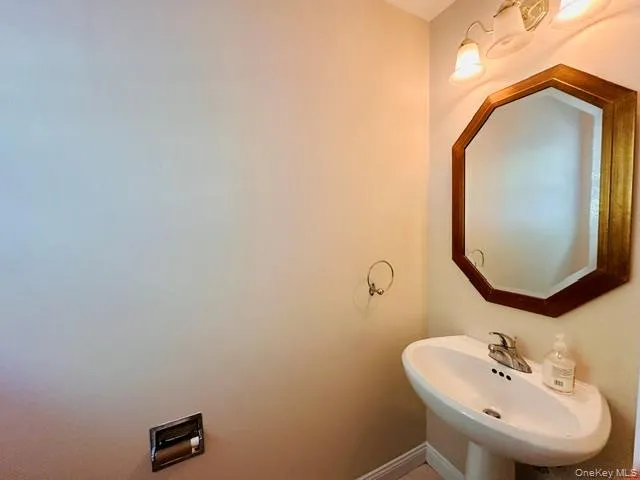 51 Winding Ridge Road, Greenburgh, NY, 4 Bedrooms Bedrooms, 9 Rooms Rooms,3 BathroomsBathrooms,Residential Lease,For Rent,Winding Ridge,0,1050724 51 Winding Ridge Road, Greenburgh, NY, 4 Bedrooms Bedrooms, 9 Rooms Rooms,3 BathroomsBathrooms,Residential Lease,For Rent,Winding Ridge,0,1050724