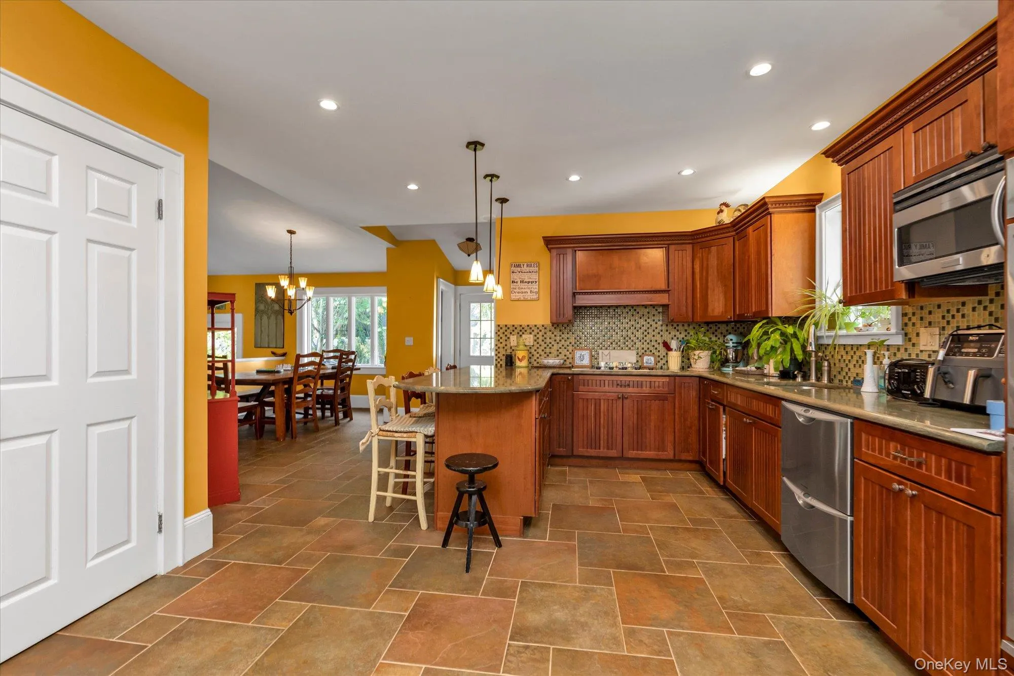238 Burtis Avenue, Hempstead, NY, 4 Bedrooms Bedrooms, 9 Rooms Rooms,3 BathroomsBathrooms,Residential,For Rent,Burtis,0,1050732 238 Burtis Avenue, Hempstead, NY, 4 Bedrooms Bedrooms, 9 Rooms Rooms,3 BathroomsBathrooms,Residential,For Rent,Burtis,0,1050732