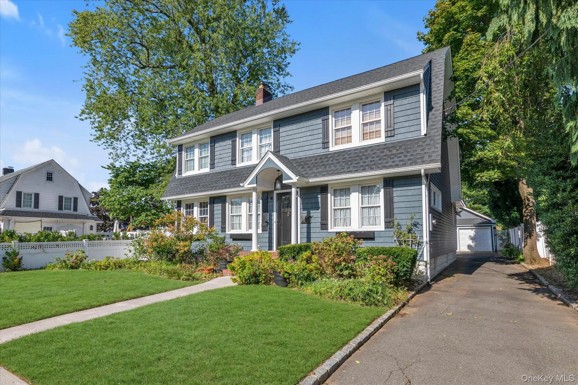 238 Burtis Avenue, Hempstead, NY, 4 Bedrooms Bedrooms, 9 Rooms Rooms,3 BathroomsBathrooms,Residential,For Rent,Burtis,0,1050732 238 Burtis Avenue, Hempstead, NY, 4 Bedrooms Bedrooms, 9 Rooms Rooms,3 BathroomsBathrooms,Residential,For Rent,Burtis,0,1050732