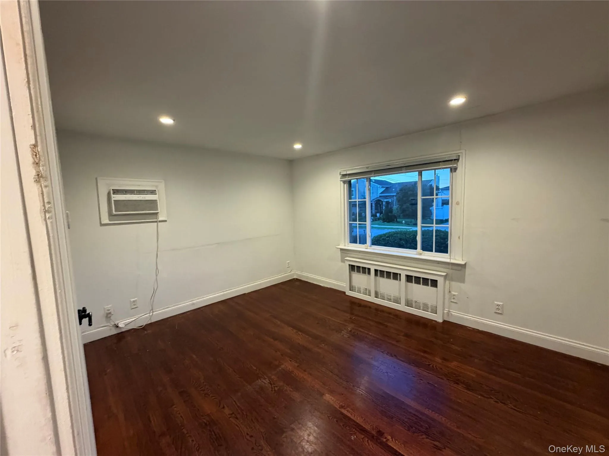 18 Alexander Avenue, Oyster Bay, NY, 4 Bedrooms Bedrooms, 12 Rooms Rooms,3 BathroomsBathrooms,Residential Lease,For Rent,Alexander,0,1050737 18 Alexander Avenue, Oyster Bay, NY, 4 Bedrooms Bedrooms, 12 Rooms Rooms,3 BathroomsBathrooms,Residential Lease,For Rent,Alexander,0,1050737