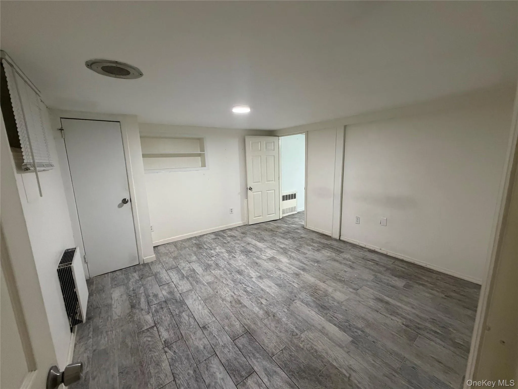 18 Alexander Avenue, Oyster Bay, NY, 4 Bedrooms Bedrooms, 12 Rooms Rooms,3 BathroomsBathrooms,Residential Lease,For Rent,Alexander,0,1050737 18 Alexander Avenue, Oyster Bay, NY, 4 Bedrooms Bedrooms, 12 Rooms Rooms,3 BathroomsBathrooms,Residential Lease,For Rent,Alexander,0,1050737