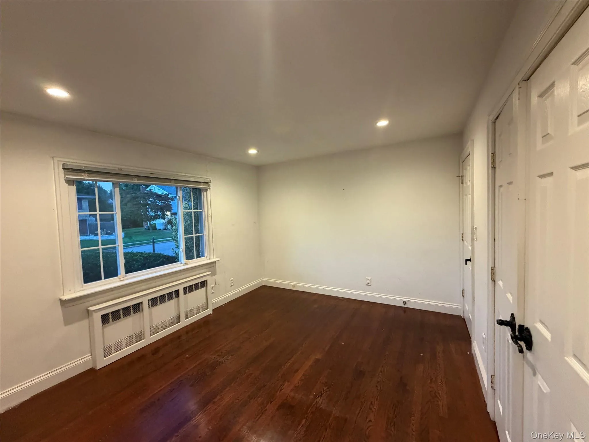 18 Alexander Avenue, Oyster Bay, NY, 4 Bedrooms Bedrooms, 12 Rooms Rooms,3 BathroomsBathrooms,Residential Lease,For Rent,Alexander,0,1050737 18 Alexander Avenue, Oyster Bay, NY, 4 Bedrooms Bedrooms, 12 Rooms Rooms,3 BathroomsBathrooms,Residential Lease,For Rent,Alexander,0,1050737