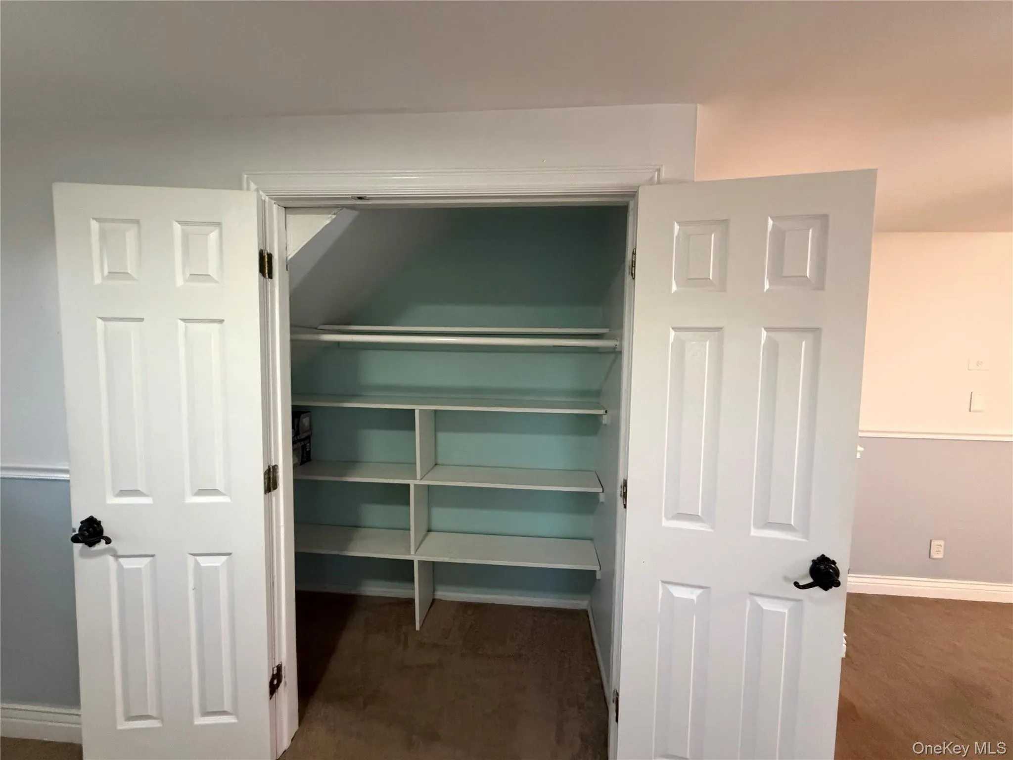 18 Alexander Avenue, Oyster Bay, NY, 4 Bedrooms Bedrooms, 12 Rooms Rooms,3 BathroomsBathrooms,Residential Lease,For Rent,Alexander,0,1050737 18 Alexander Avenue, Oyster Bay, NY, 4 Bedrooms Bedrooms, 12 Rooms Rooms,3 BathroomsBathrooms,Residential Lease,For Rent,Alexander,0,1050737