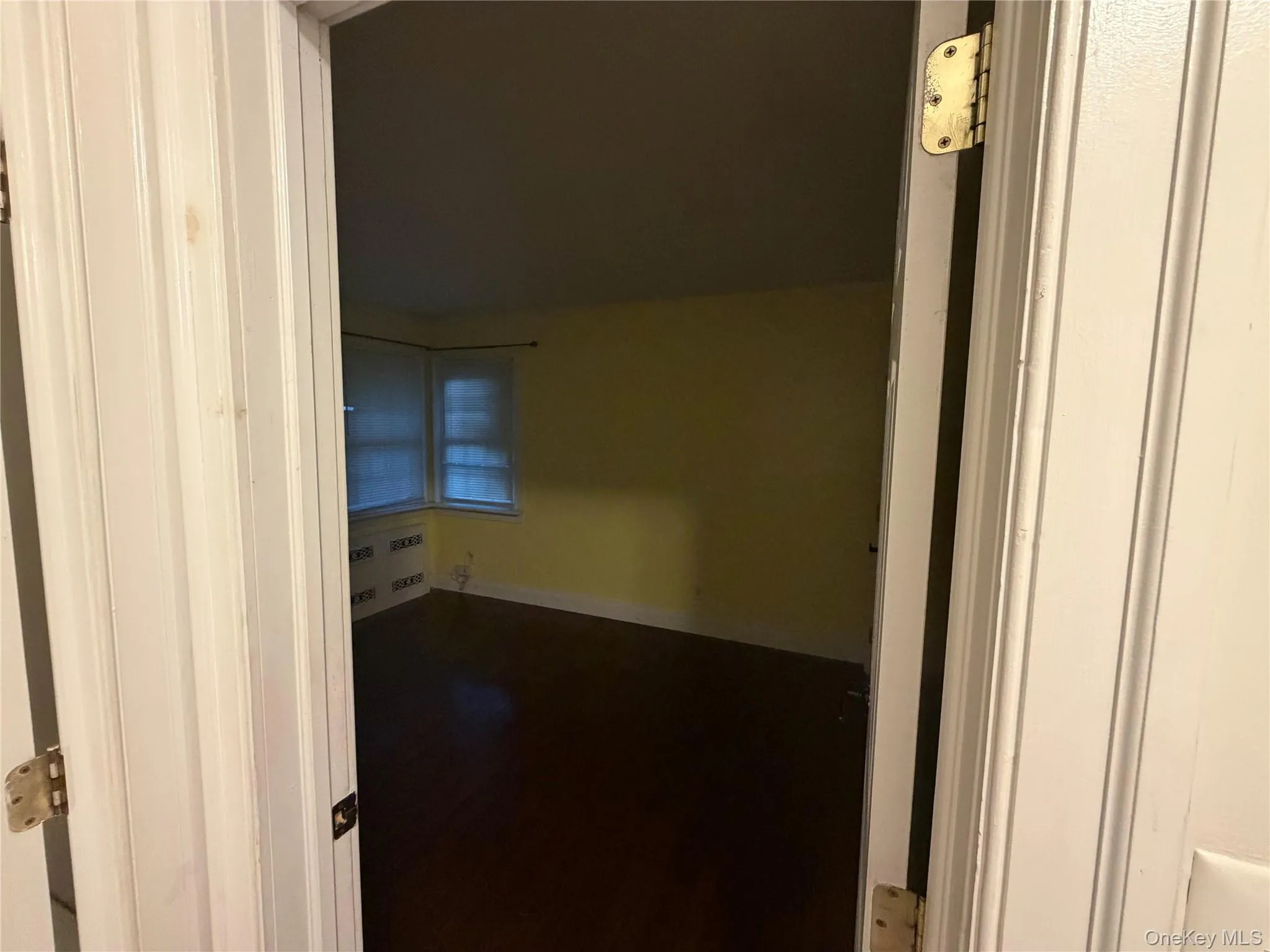 18 Alexander Avenue, Oyster Bay, NY, 4 Bedrooms Bedrooms, 12 Rooms Rooms,3 BathroomsBathrooms,Residential Lease,For Rent,Alexander,0,1050737 18 Alexander Avenue, Oyster Bay, NY, 4 Bedrooms Bedrooms, 12 Rooms Rooms,3 BathroomsBathrooms,Residential Lease,For Rent,Alexander,0,1050737