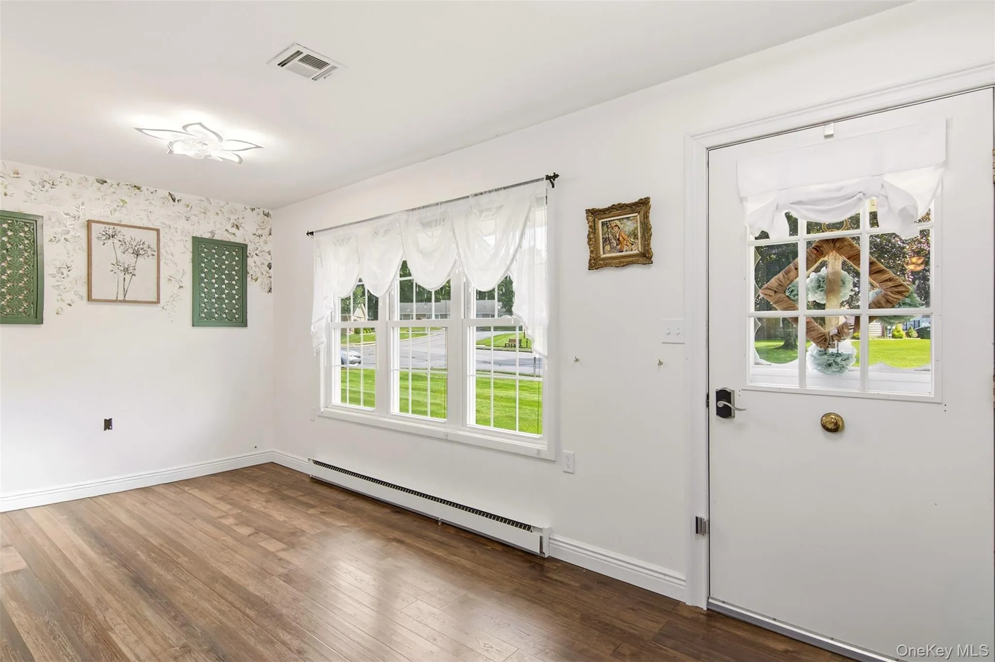 299 Cardiff Court, Brookhaven, NY, 2 Bedrooms Bedrooms, 6 Rooms Rooms,2 BathroomsBathrooms,Residential,For Rent,Cardiff,0,1050738 299 Cardiff Court, Brookhaven, NY, 2 Bedrooms Bedrooms, 6 Rooms Rooms,2 BathroomsBathrooms,Residential,For Rent,Cardiff,0,1050738