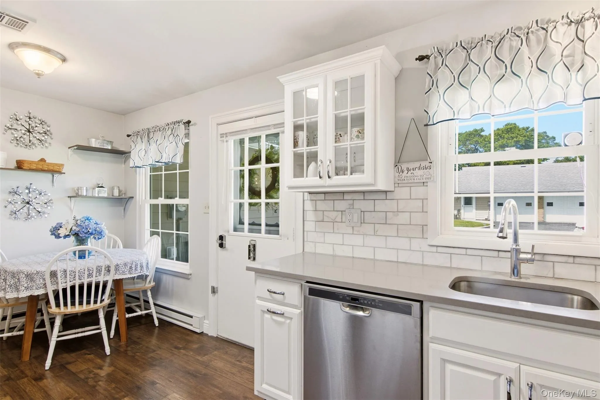 299 Cardiff Court, Brookhaven, NY, 2 Bedrooms Bedrooms, 6 Rooms Rooms,2 BathroomsBathrooms,Residential,For Rent,Cardiff,0,1050738 299 Cardiff Court, Brookhaven, NY, 2 Bedrooms Bedrooms, 6 Rooms Rooms,2 BathroomsBathrooms,Residential,For Rent,Cardiff,0,1050738