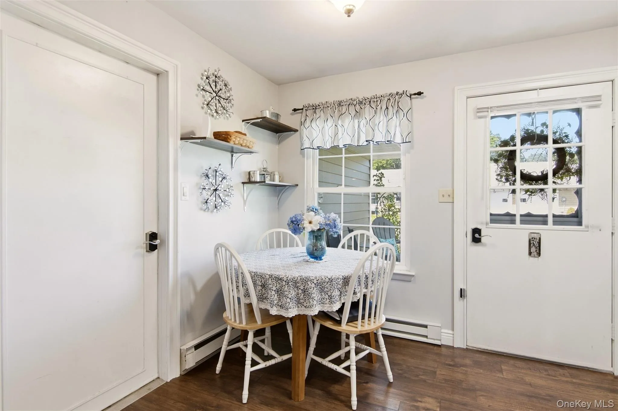 299 Cardiff Court, Brookhaven, NY, 2 Bedrooms Bedrooms, 6 Rooms Rooms,2 BathroomsBathrooms,Residential,For Rent,Cardiff,0,1050738 299 Cardiff Court, Brookhaven, NY, 2 Bedrooms Bedrooms, 6 Rooms Rooms,2 BathroomsBathrooms,Residential,For Rent,Cardiff,0,1050738