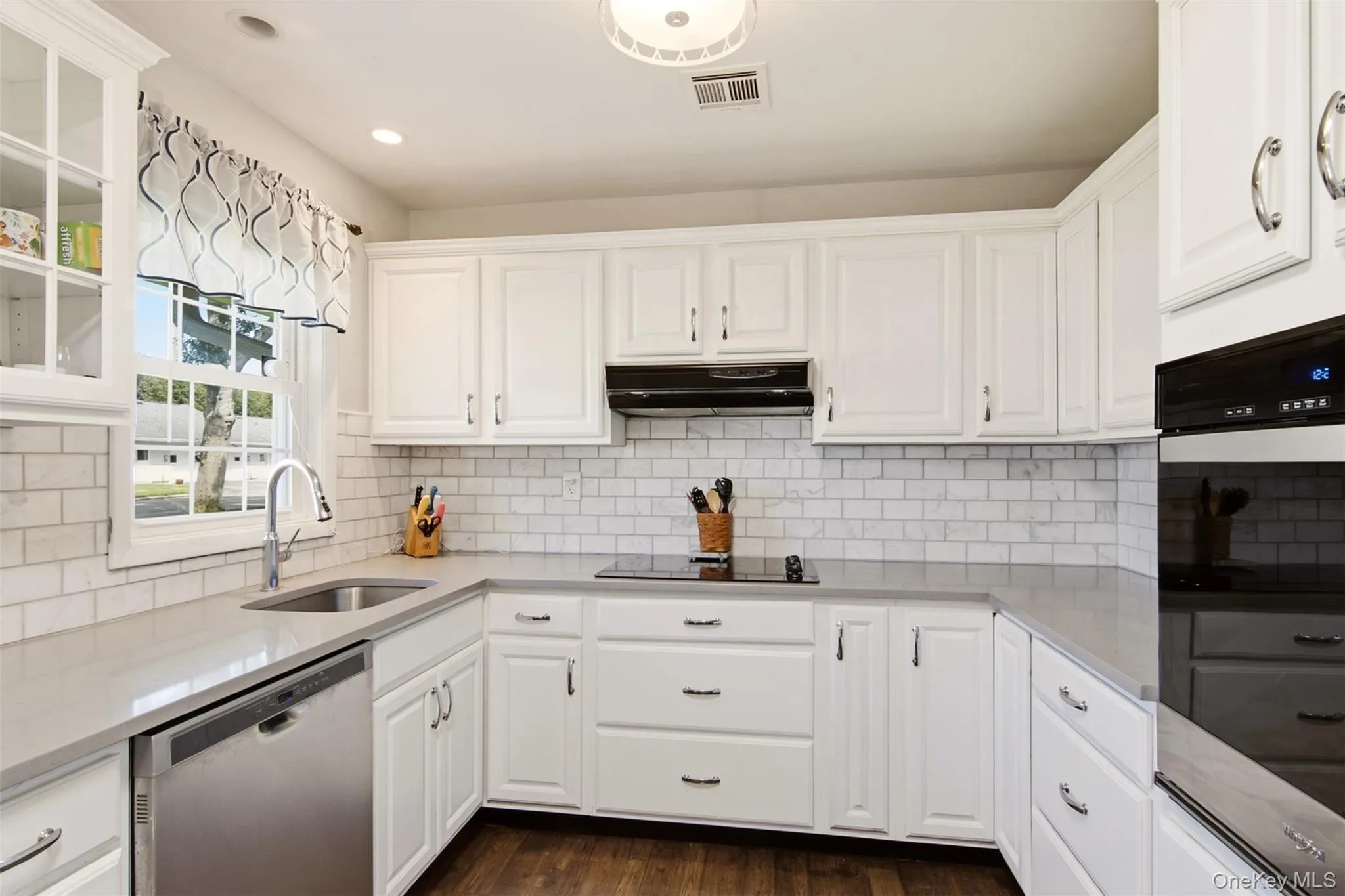 299 Cardiff Court, Brookhaven, NY, 2 Bedrooms Bedrooms, 6 Rooms Rooms,2 BathroomsBathrooms,Residential,For Rent,Cardiff,0,1050738 299 Cardiff Court, Brookhaven, NY, 2 Bedrooms Bedrooms, 6 Rooms Rooms,2 BathroomsBathrooms,Residential,For Rent,Cardiff,0,1050738