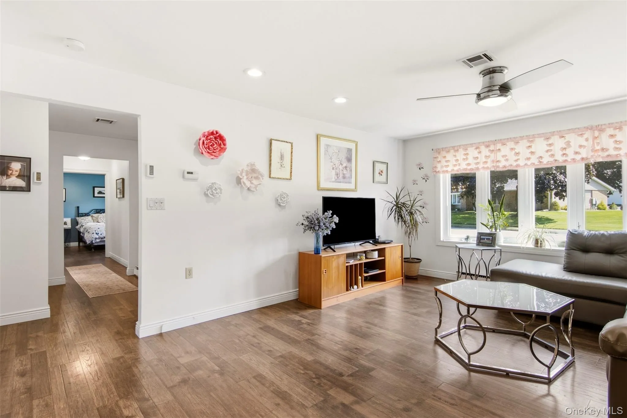 299 Cardiff Court, Brookhaven, NY, 2 Bedrooms Bedrooms, 6 Rooms Rooms,2 BathroomsBathrooms,Residential,For Rent,Cardiff,0,1050738 299 Cardiff Court, Brookhaven, NY, 2 Bedrooms Bedrooms, 6 Rooms Rooms,2 BathroomsBathrooms,Residential,For Rent,Cardiff,0,1050738