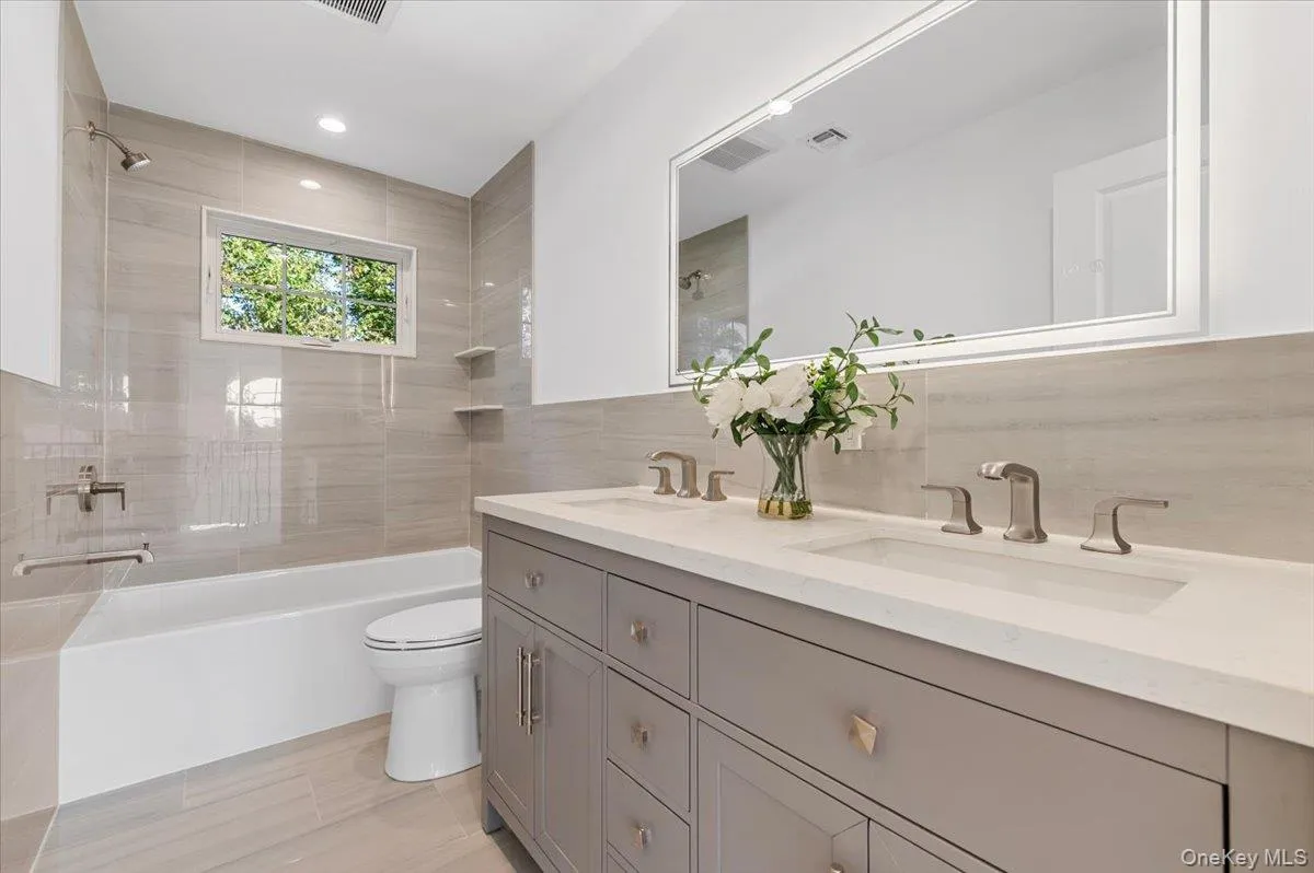 331 Orchid Road, Hempstead, NY, 5 Bedrooms Bedrooms, 12 Rooms Rooms,3 BathroomsBathrooms,Residential,For Rent,Orchid,0,1050742 331 Orchid Road, Hempstead, NY, 5 Bedrooms Bedrooms, 12 Rooms Rooms,3 BathroomsBathrooms,Residential,For Rent,Orchid,0,1050742