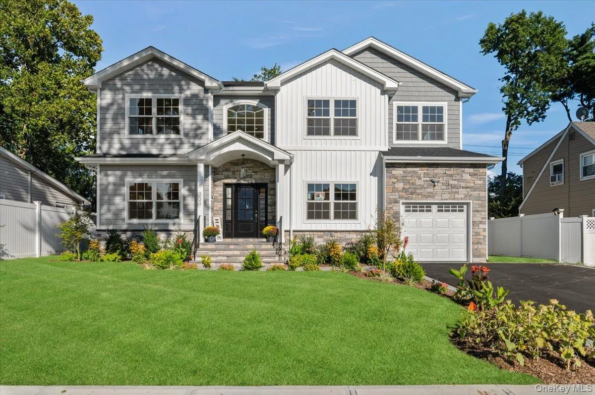 331 Orchid Road, Hempstead, NY, 5 Bedrooms Bedrooms, 12 Rooms Rooms,3 BathroomsBathrooms,Residential,For Rent,Orchid,0,1050742 331 Orchid Road, Hempstead, NY, 5 Bedrooms Bedrooms, 12 Rooms Rooms,3 BathroomsBathrooms,Residential,For Rent,Orchid,0,1050742