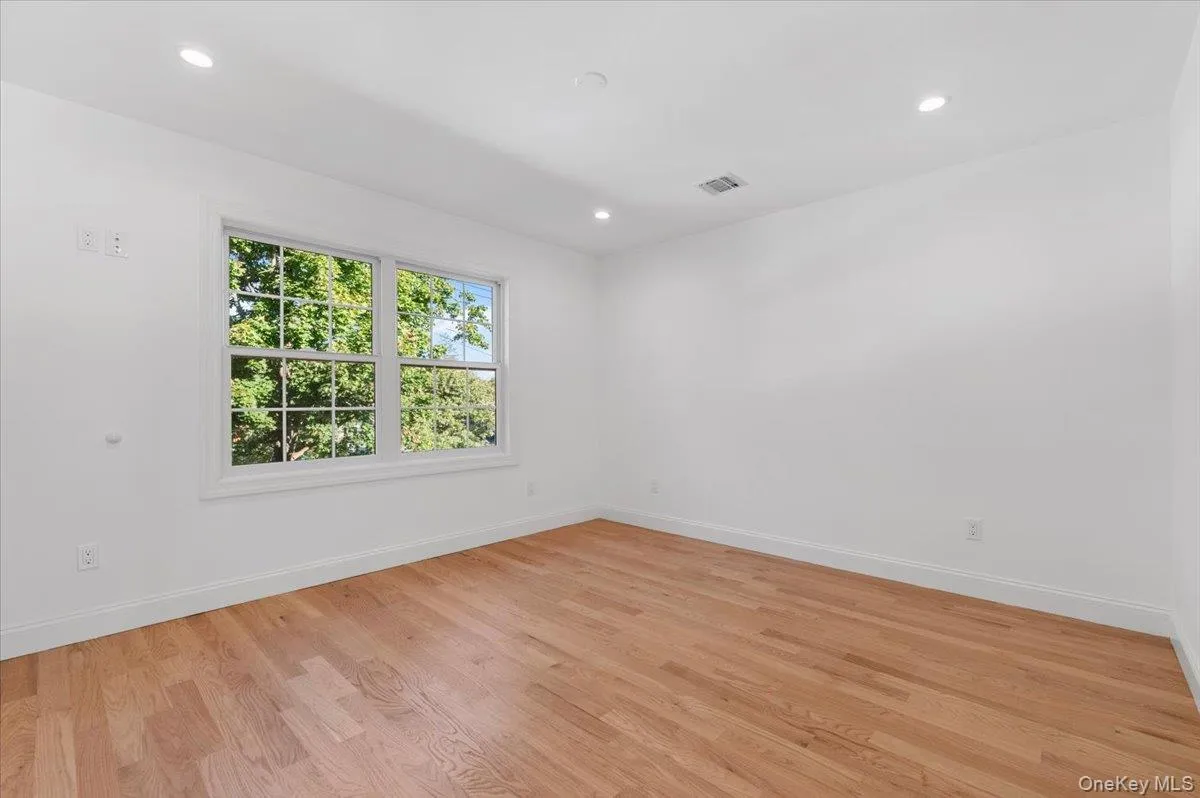 331 Orchid Road, Hempstead, NY, 5 Bedrooms Bedrooms, 12 Rooms Rooms,3 BathroomsBathrooms,Residential,For Rent,Orchid,0,1050742 331 Orchid Road, Hempstead, NY, 5 Bedrooms Bedrooms, 12 Rooms Rooms,3 BathroomsBathrooms,Residential,For Rent,Orchid,0,1050742