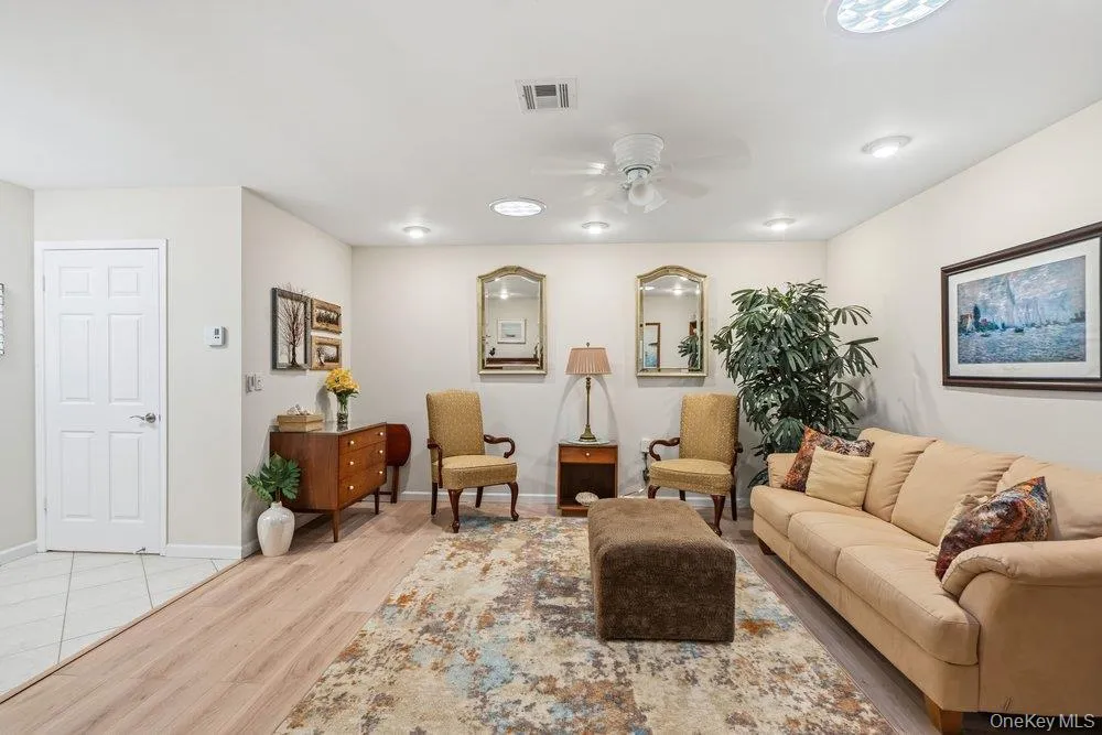 21 Revere Drive, Islip, NY, 2 Bedrooms Bedrooms, 5 Rooms Rooms,2 BathroomsBathrooms,Residential Lease,For Rent,Revere,0,1050753 21 Revere Drive, Islip, NY, 2 Bedrooms Bedrooms, 5 Rooms Rooms,2 BathroomsBathrooms,Residential Lease,For Rent,Revere,0,1050753
