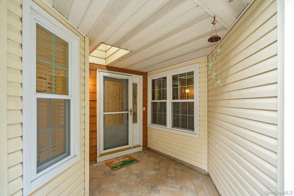 21 Revere Drive, Islip, NY, 2 Bedrooms Bedrooms, 5 Rooms Rooms,2 BathroomsBathrooms,Residential Lease,For Rent,Revere,0,1050753 21 Revere Drive, Islip, NY, 2 Bedrooms Bedrooms, 5 Rooms Rooms,2 BathroomsBathrooms,Residential Lease,For Rent,Revere,0,1050753