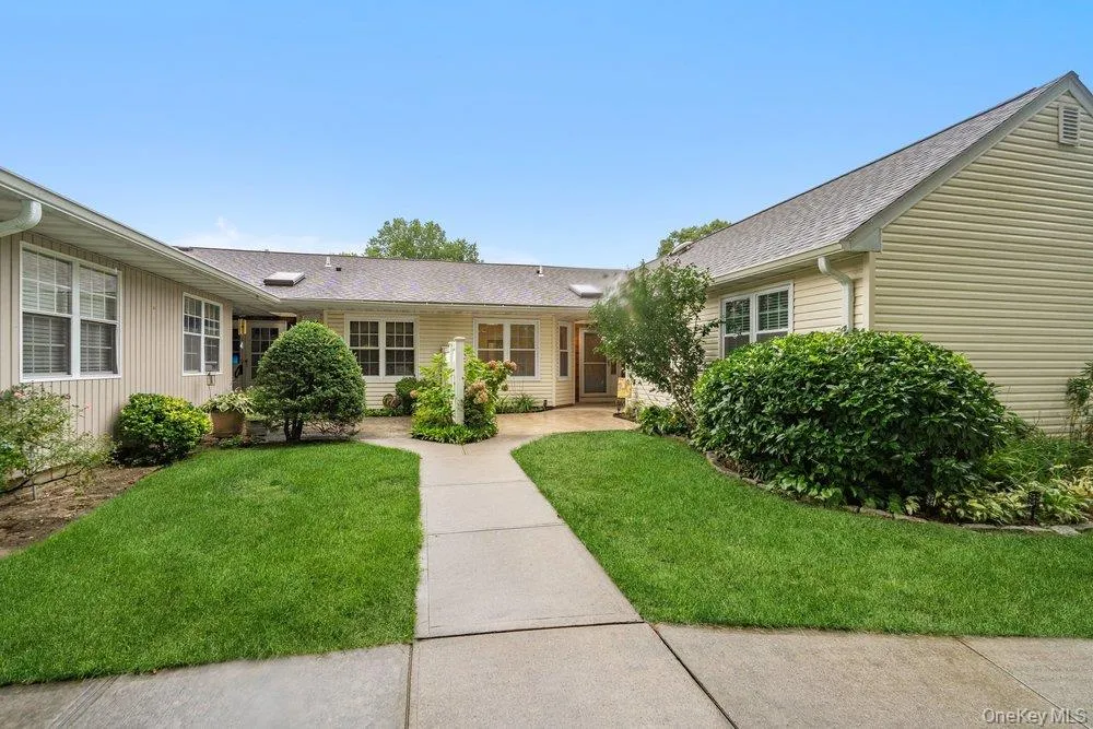 21 Revere Drive, Islip, NY, 2 Bedrooms Bedrooms, 5 Rooms Rooms,2 BathroomsBathrooms,Residential Lease,For Rent,Revere,0,1050753 21 Revere Drive, Islip, NY, 2 Bedrooms Bedrooms, 5 Rooms Rooms,2 BathroomsBathrooms,Residential Lease,For Rent,Revere,0,1050753