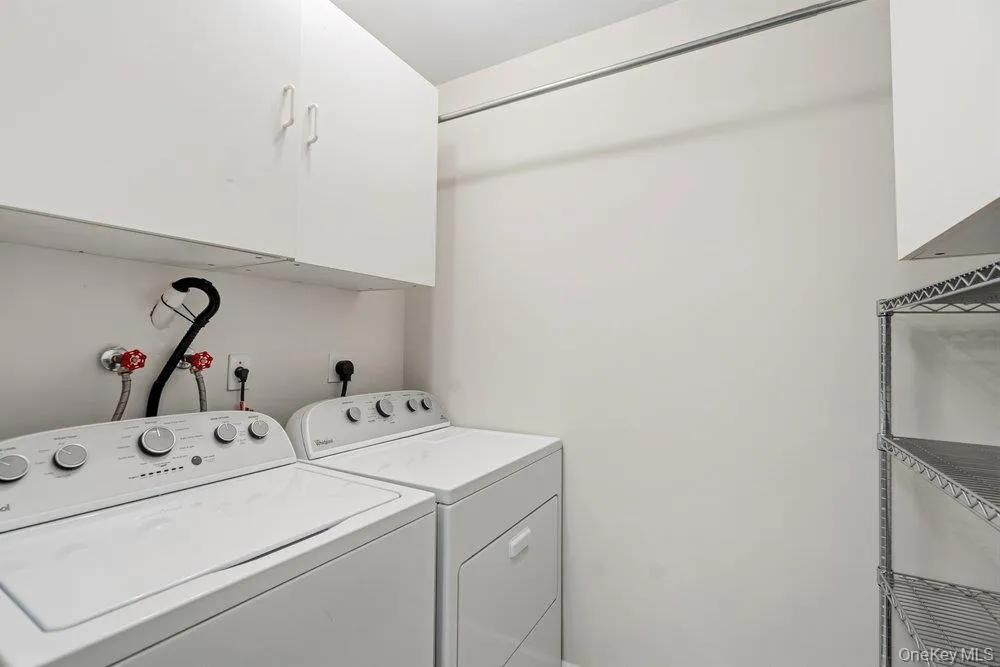 21 Revere Drive, Islip, NY, 2 Bedrooms Bedrooms, 5 Rooms Rooms,2 BathroomsBathrooms,Residential Lease,For Rent,Revere,0,1050753 21 Revere Drive, Islip, NY, 2 Bedrooms Bedrooms, 5 Rooms Rooms,2 BathroomsBathrooms,Residential Lease,For Rent,Revere,0,1050753