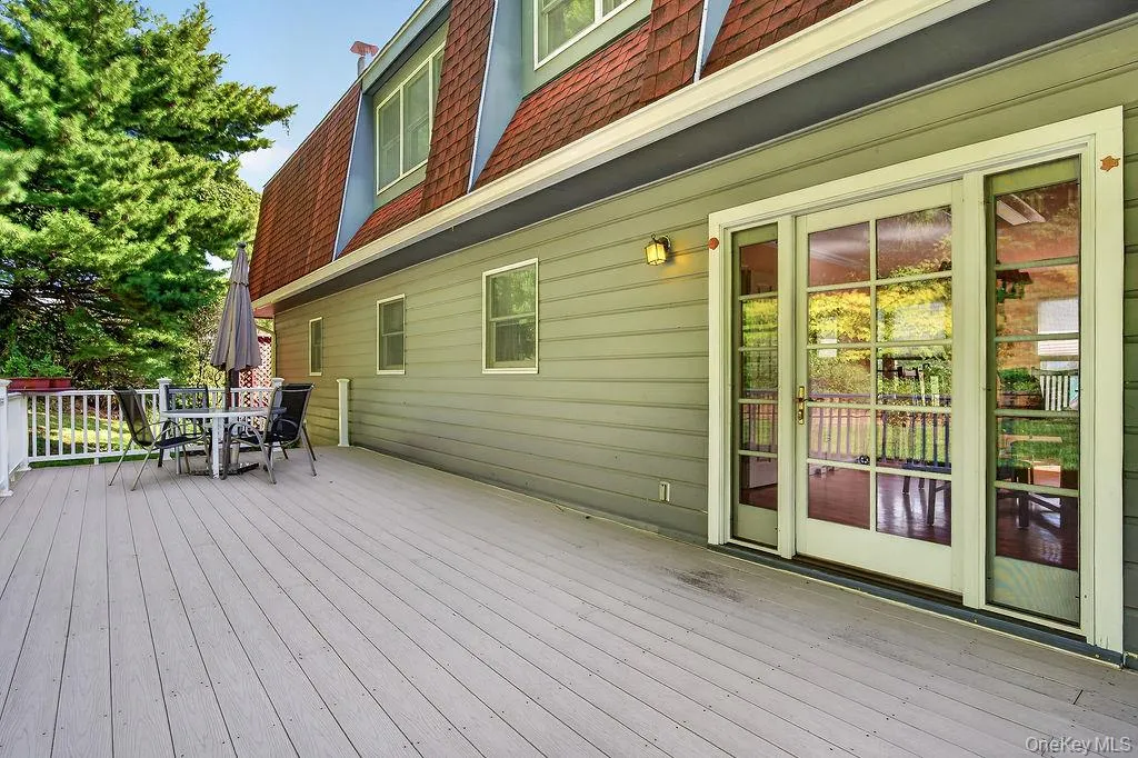 Expansive deck for entertaining Expansive deck for entertaining