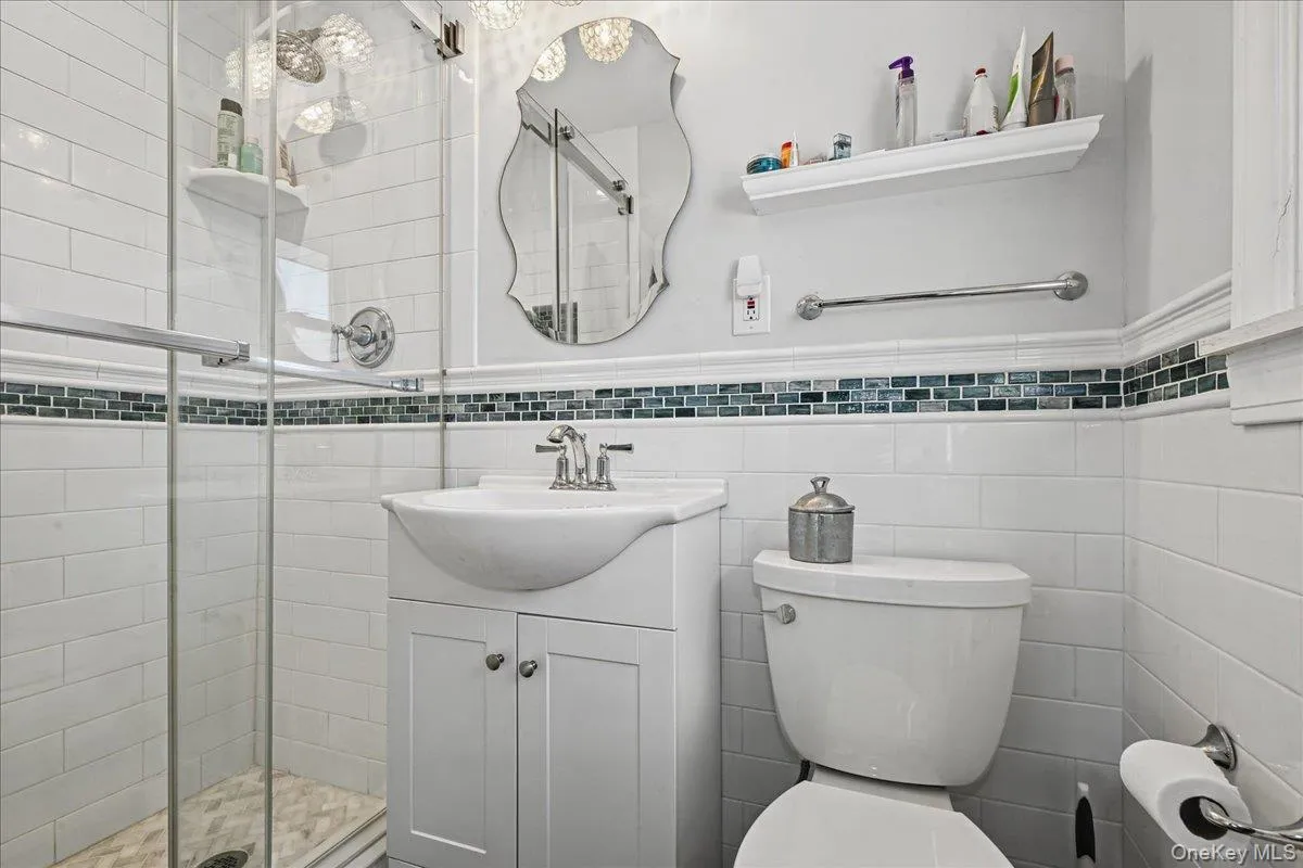 698 Edgewood Drive, Hempstead, NY, 3 Bedrooms Bedrooms, 6 Rooms Rooms,2 BathroomsBathrooms,Residential,For Rent,Edgewood,0,1050757 698 Edgewood Drive, Hempstead, NY, 3 Bedrooms Bedrooms, 6 Rooms Rooms,2 BathroomsBathrooms,Residential,For Rent,Edgewood,0,1050757