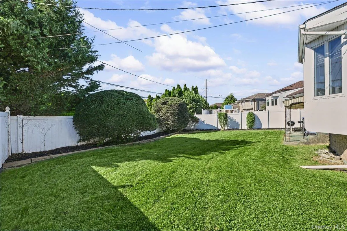 698 Edgewood Drive, Hempstead, NY, 3 Bedrooms Bedrooms, 6 Rooms Rooms,2 BathroomsBathrooms,Residential,For Rent,Edgewood,0,1050757 698 Edgewood Drive, Hempstead, NY, 3 Bedrooms Bedrooms, 6 Rooms Rooms,2 BathroomsBathrooms,Residential,For Rent,Edgewood,0,1050757