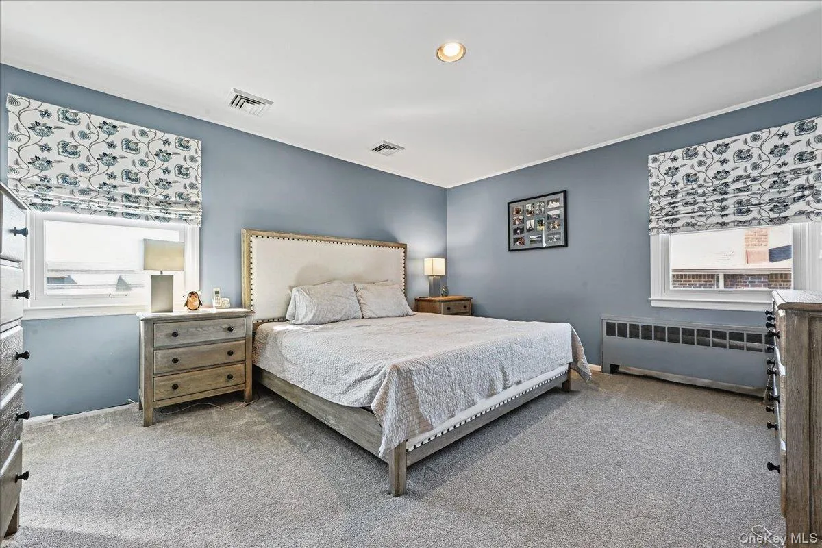 698 Edgewood Drive, Hempstead, NY, 3 Bedrooms Bedrooms, 6 Rooms Rooms,2 BathroomsBathrooms,Residential,For Rent,Edgewood,0,1050757 698 Edgewood Drive, Hempstead, NY, 3 Bedrooms Bedrooms, 6 Rooms Rooms,2 BathroomsBathrooms,Residential,For Rent,Edgewood,0,1050757