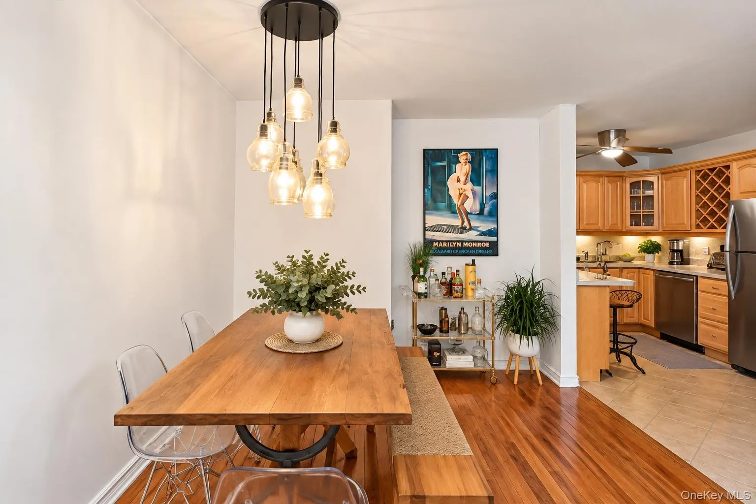 370 Broadway, Long Beach, NY, 2 Rooms Rooms,1 BathroomBathrooms,Residential,For Rent,Broadway,0,1050759 370 Broadway, Long Beach, NY, 2 Rooms Rooms,1 BathroomBathrooms,Residential,For Rent,Broadway,0,1050759