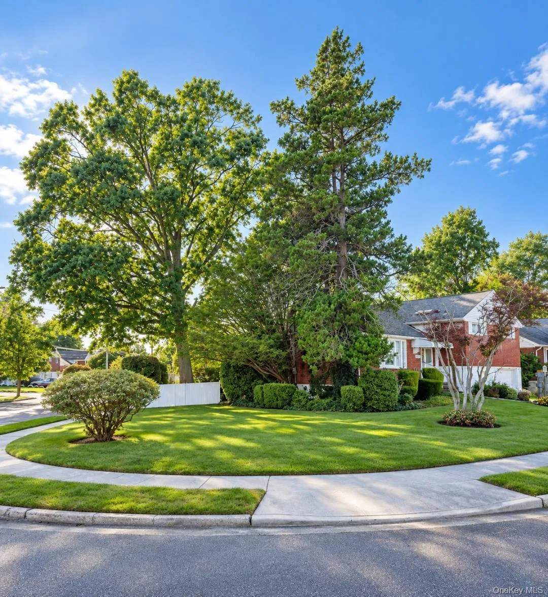 47 Felice Crescent, Oyster Bay, NY, 3 Bedrooms Bedrooms, 7 Rooms Rooms,2 BathroomsBathrooms,Residential,For Rent,Felice,0,1050766 47 Felice Crescent, Oyster Bay, NY, 3 Bedrooms Bedrooms, 7 Rooms Rooms,2 BathroomsBathrooms,Residential,For Rent,Felice,0,1050766