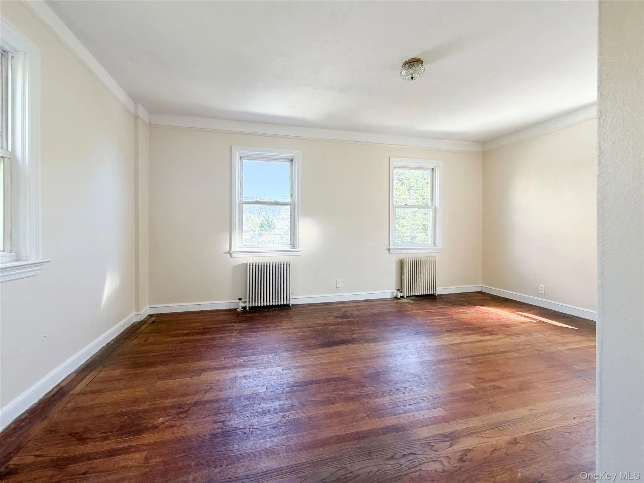 1941 Yates Avenue, New York, NY, 3 Bedrooms Bedrooms, 8 Rooms Rooms,2 BathroomsBathrooms,Residential,For Rent,Yates,0,1050772 1941 Yates Avenue, New York, NY, 3 Bedrooms Bedrooms, 8 Rooms Rooms,2 BathroomsBathrooms,Residential,For Rent,Yates,0,1050772