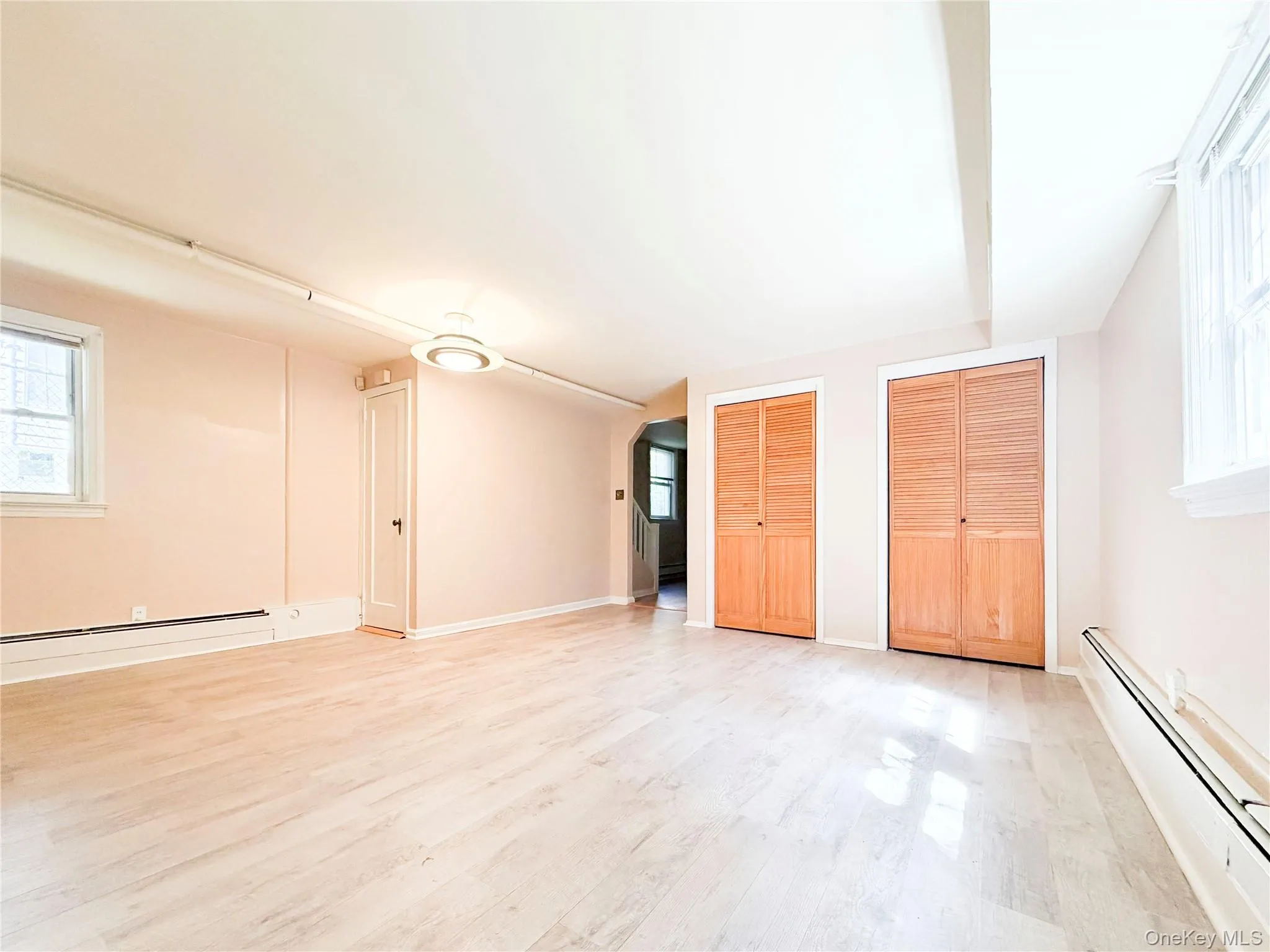 1941 Yates Avenue, New York, NY, 3 Bedrooms Bedrooms, 8 Rooms Rooms,2 BathroomsBathrooms,Residential,For Rent,Yates,0,1050772 1941 Yates Avenue, New York, NY, 3 Bedrooms Bedrooms, 8 Rooms Rooms,2 BathroomsBathrooms,Residential,For Rent,Yates,0,1050772