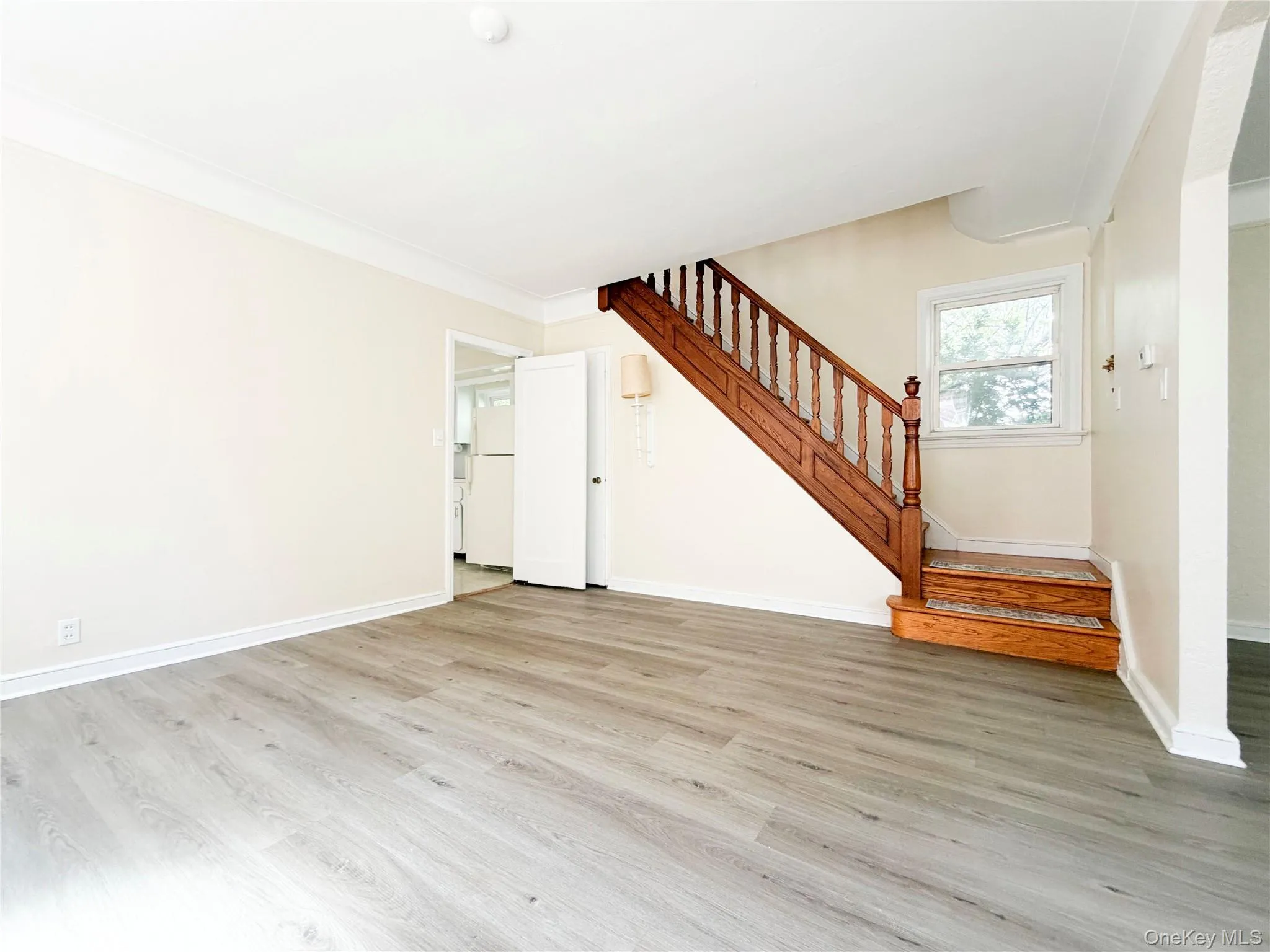 1941 Yates Avenue, New York, NY, 3 Bedrooms Bedrooms, 8 Rooms Rooms,2 BathroomsBathrooms,Residential,For Rent,Yates,0,1050772 1941 Yates Avenue, New York, NY, 3 Bedrooms Bedrooms, 8 Rooms Rooms,2 BathroomsBathrooms,Residential,For Rent,Yates,0,1050772