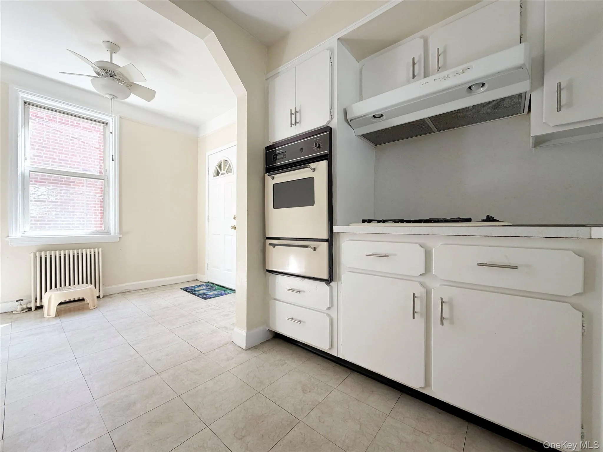 1941 Yates Avenue, New York, NY, 3 Bedrooms Bedrooms, 8 Rooms Rooms,2 BathroomsBathrooms,Residential,For Rent,Yates,0,1050772 1941 Yates Avenue, New York, NY, 3 Bedrooms Bedrooms, 8 Rooms Rooms,2 BathroomsBathrooms,Residential,For Rent,Yates,0,1050772
