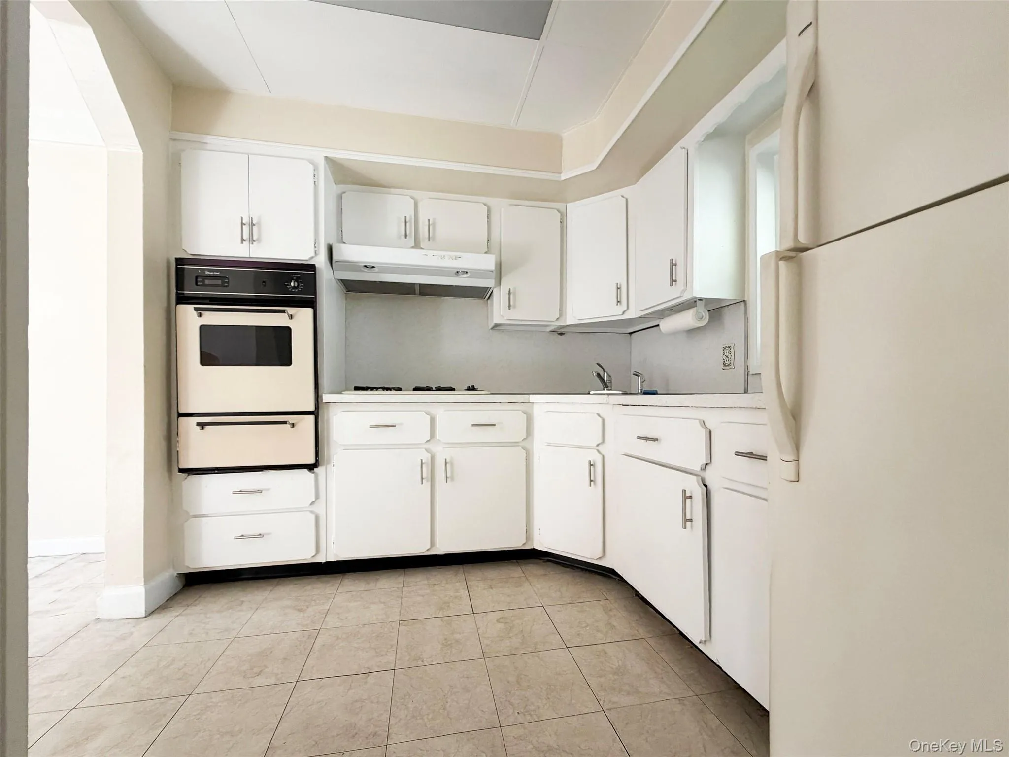 1941 Yates Avenue, New York, NY, 3 Bedrooms Bedrooms, 8 Rooms Rooms,2 BathroomsBathrooms,Residential,For Rent,Yates,0,1050772 1941 Yates Avenue, New York, NY, 3 Bedrooms Bedrooms, 8 Rooms Rooms,2 BathroomsBathrooms,Residential,For Rent,Yates,0,1050772