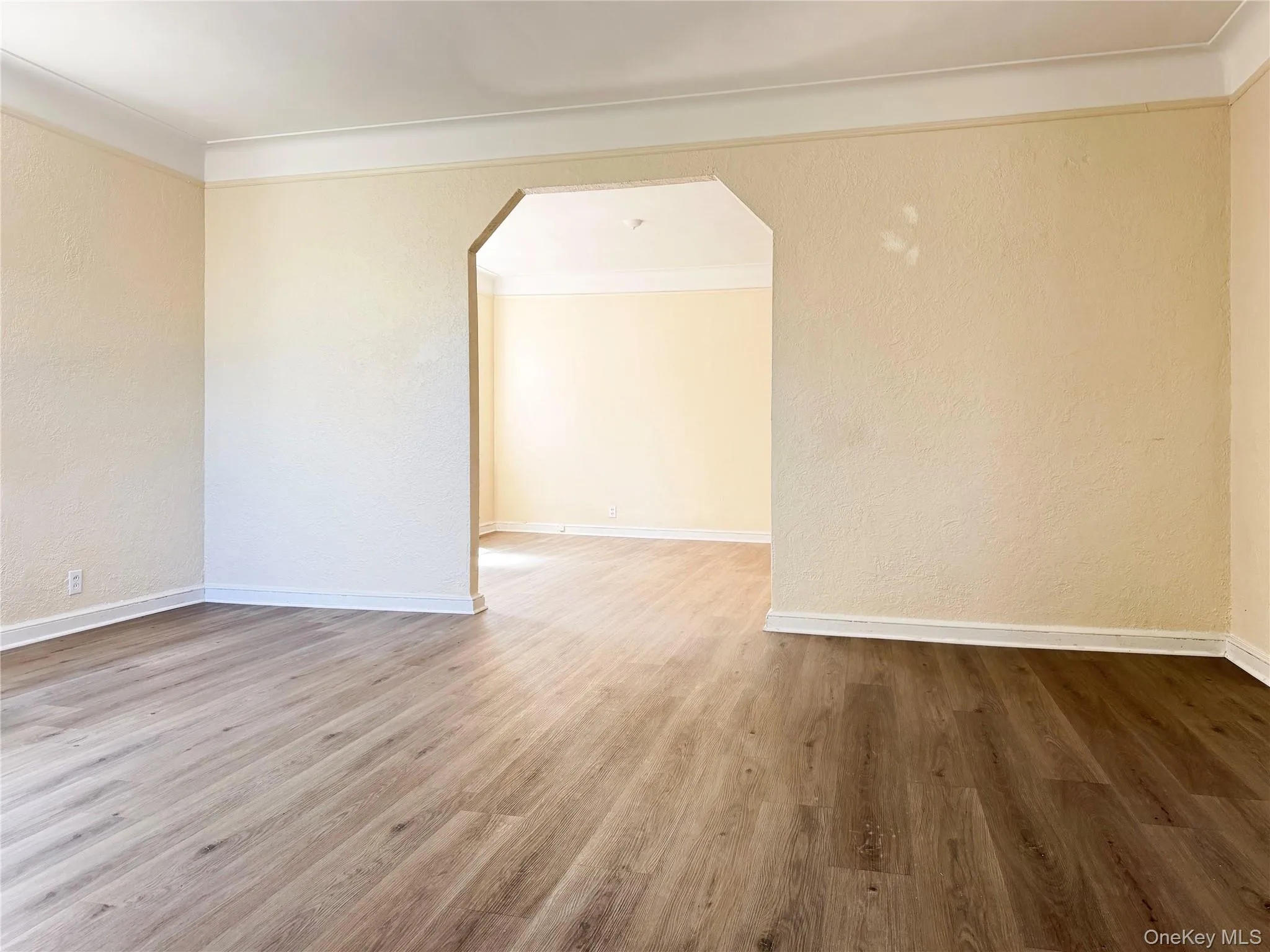 1941 Yates Avenue, New York, NY, 3 Bedrooms Bedrooms, 8 Rooms Rooms,2 BathroomsBathrooms,Residential,For Rent,Yates,0,1050772 1941 Yates Avenue, New York, NY, 3 Bedrooms Bedrooms, 8 Rooms Rooms,2 BathroomsBathrooms,Residential,For Rent,Yates,0,1050772