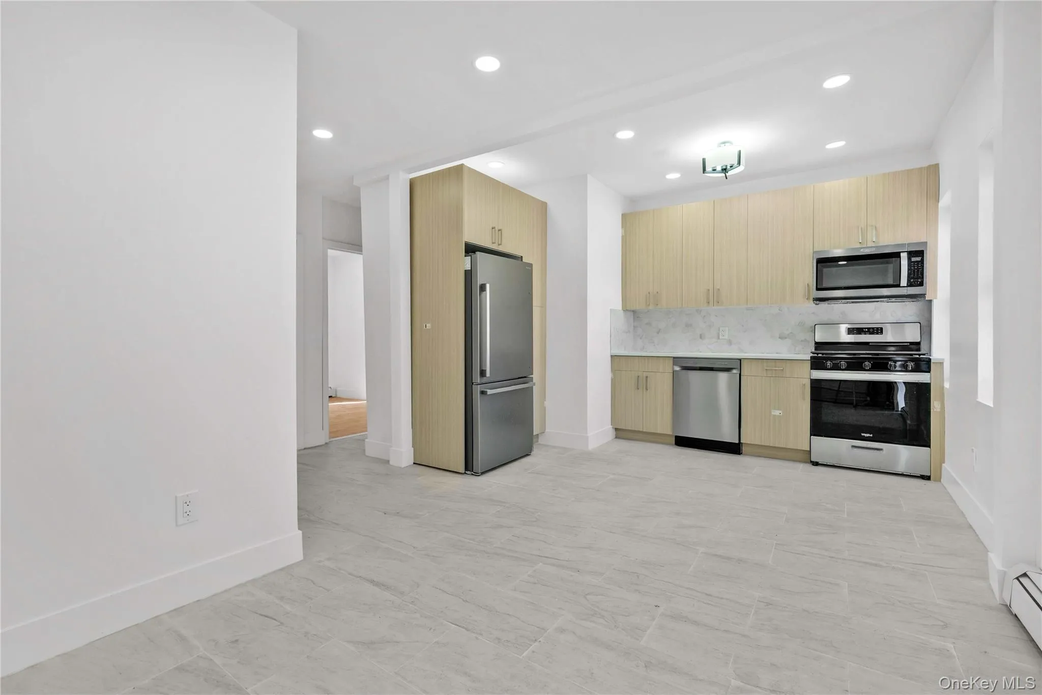 157-14 110th Avenue, New York, NY, 2 Bedrooms Bedrooms, 3 Rooms Rooms,2 BathroomsBathrooms,Residential,For Rent,110th,0,1050773 157-14 110th Avenue, New York, NY, 2 Bedrooms Bedrooms, 3 Rooms Rooms,2 BathroomsBathrooms,Residential,For Rent,110th,0,1050773