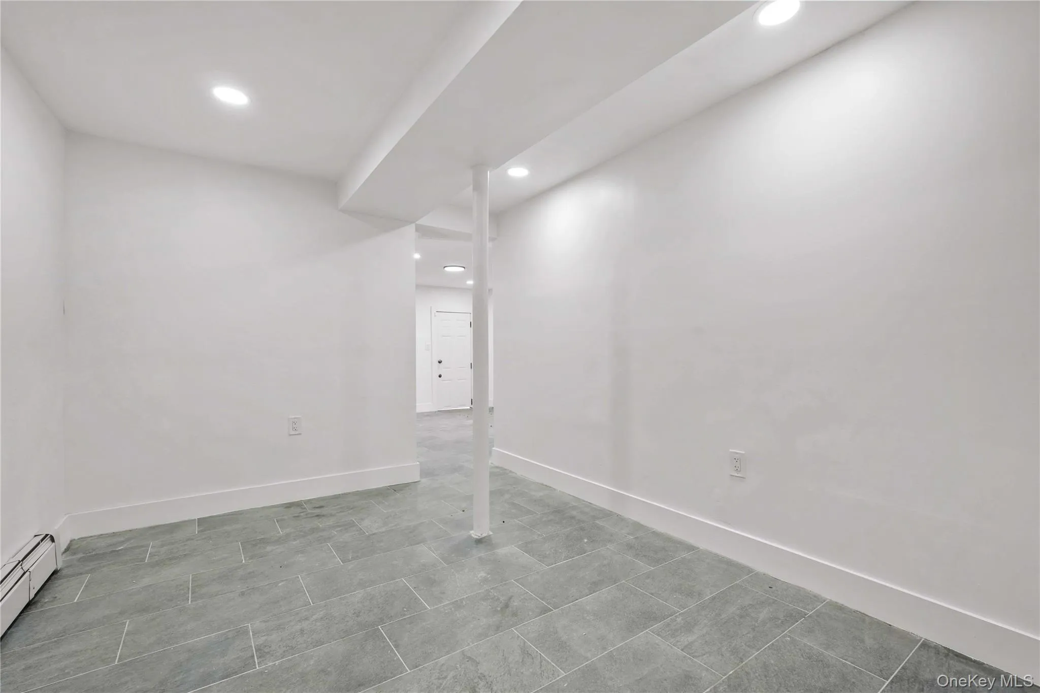 157-14 110th Avenue, New York, NY, 2 Bedrooms Bedrooms, 3 Rooms Rooms,2 BathroomsBathrooms,Residential,For Rent,110th,0,1050773 157-14 110th Avenue, New York, NY, 2 Bedrooms Bedrooms, 3 Rooms Rooms,2 BathroomsBathrooms,Residential,For Rent,110th,0,1050773