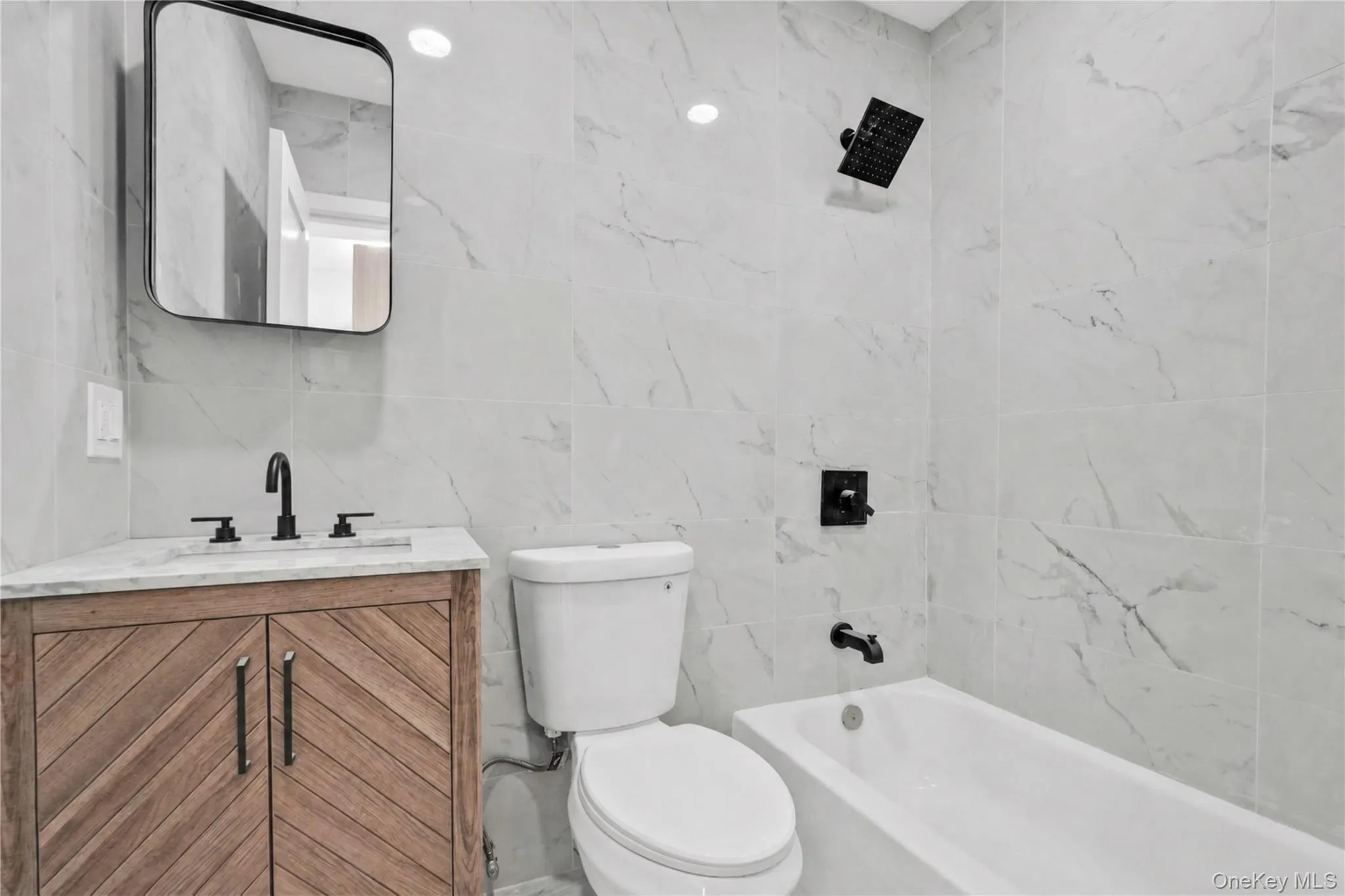 157-14 110th Avenue, New York, NY, 2 Bedrooms Bedrooms, 3 Rooms Rooms,2 BathroomsBathrooms,Residential,For Rent,110th,0,1050773 157-14 110th Avenue, New York, NY, 2 Bedrooms Bedrooms, 3 Rooms Rooms,2 BathroomsBathrooms,Residential,For Rent,110th,0,1050773