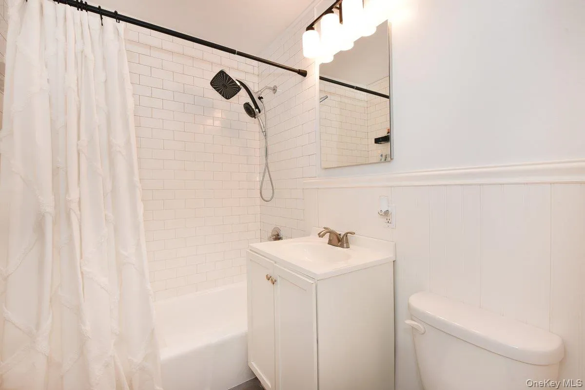 1 Birchwood Court, Hempstead, NY, 1 Bedroom Bedrooms, 4 Rooms Rooms,1 BathroomBathrooms,Residential,For Rent,Birchwood,0,1050778 1 Birchwood Court, Hempstead, NY, 1 Bedroom Bedrooms, 4 Rooms Rooms,1 BathroomBathrooms,Residential,For Rent,Birchwood,0,1050778