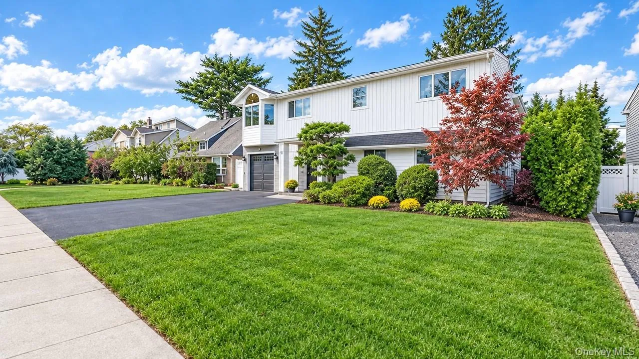 15 Coachman Lane, Hempstead, NY, 5 Bedrooms Bedrooms, 10 Rooms Rooms,4 BathroomsBathrooms,Residential,For Rent,Coachman,0,1050783 15 Coachman Lane, Hempstead, NY, 5 Bedrooms Bedrooms, 10 Rooms Rooms,4 BathroomsBathrooms,Residential,For Rent,Coachman,0,1050783