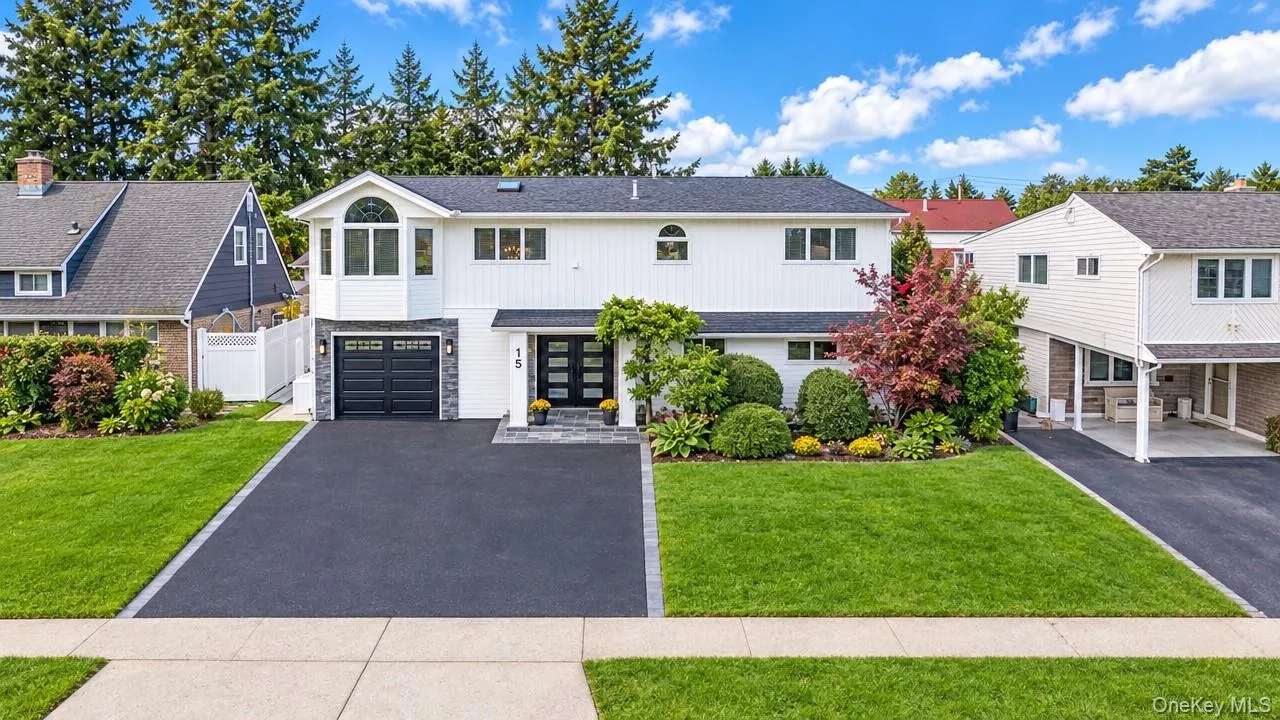 15 Coachman Lane, Hempstead, NY, 5 Bedrooms Bedrooms, 10 Rooms Rooms,4 BathroomsBathrooms,Residential,For Rent,Coachman,0,1050783 15 Coachman Lane, Hempstead, NY, 5 Bedrooms Bedrooms, 10 Rooms Rooms,4 BathroomsBathrooms,Residential,For Rent,Coachman,0,1050783