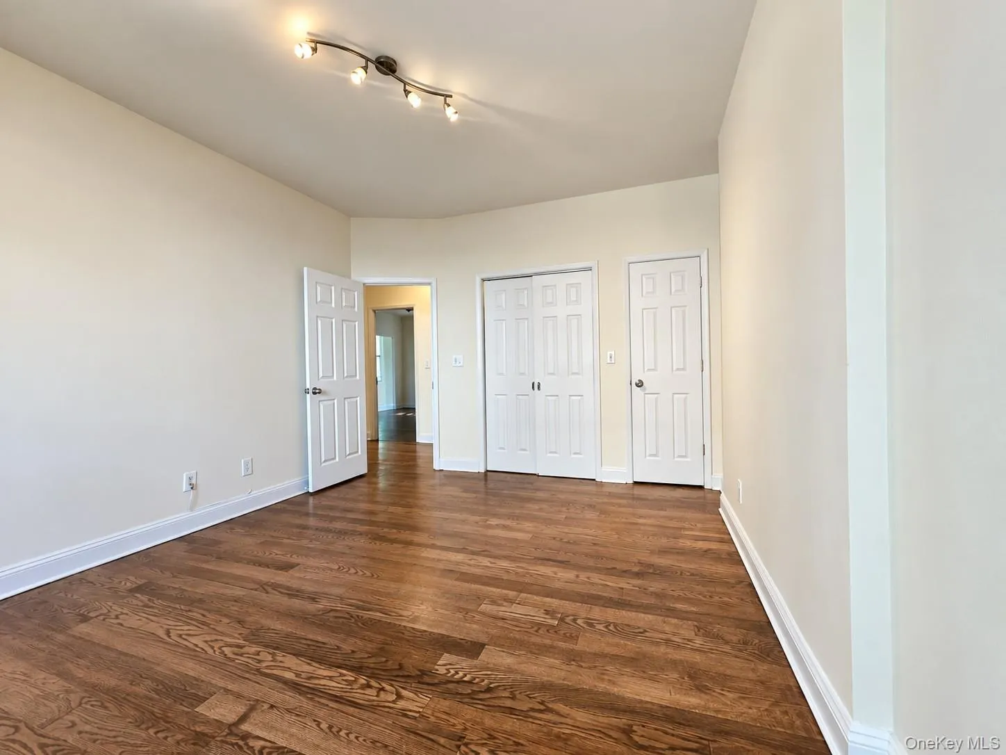 8309 Talbot Street, New York, NY, 3 Bedrooms Bedrooms, 4 Rooms Rooms,2 BathroomsBathrooms,Residential Lease,For Rent,Talbot,0,1050787 8309 Talbot Street, New York, NY, 3 Bedrooms Bedrooms, 4 Rooms Rooms,2 BathroomsBathrooms,Residential Lease,For Rent,Talbot,0,1050787